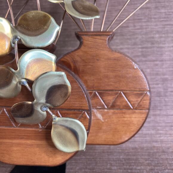 Vintage Metal Leaf Wood Vase Wall Hanging – Gold Eucalyptus Trio – Mid Century - Picture 8 of 14